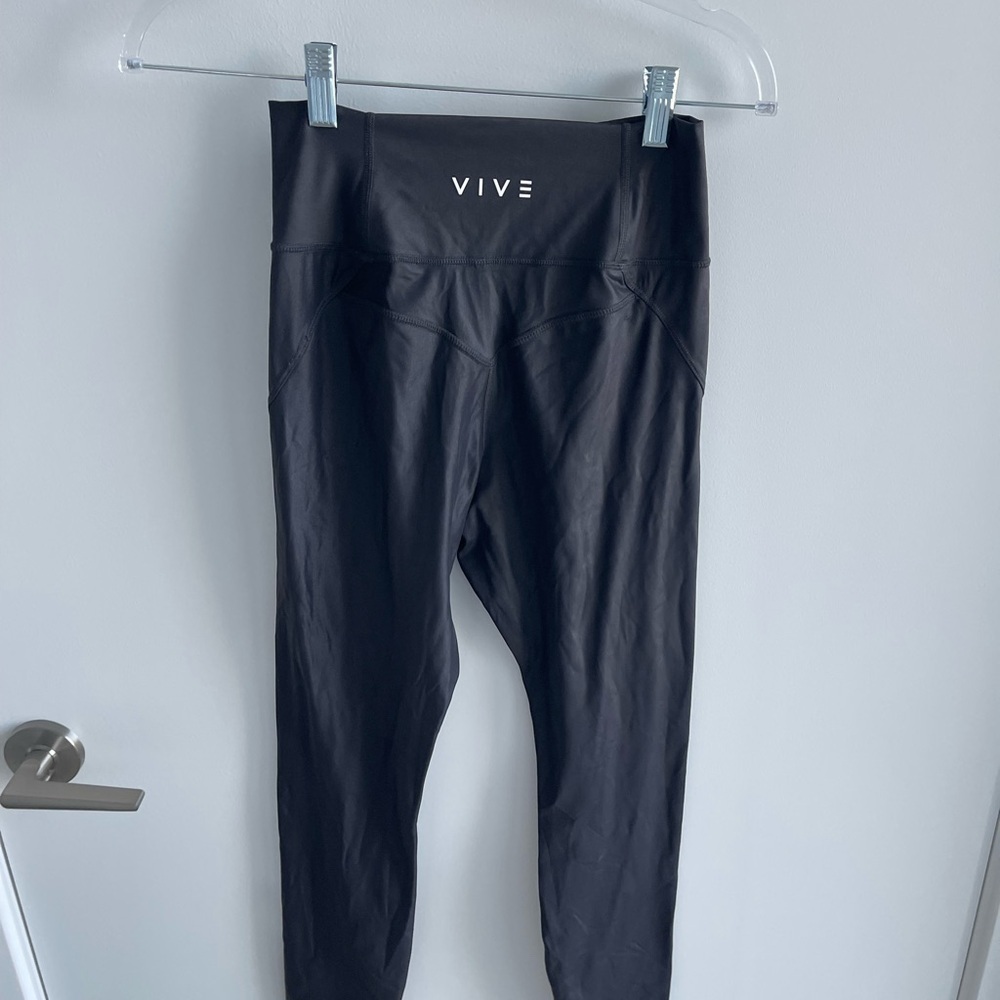 Vive Black High-Waisted Leggings - Picture 3 of 4